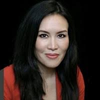 Kelly Minton's Instagram, Twitter & Facebook