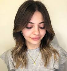 Amazing layered hairstyle for oblong face. 21 Most Flattering Hairstyles For Long Faces To Look Shorter