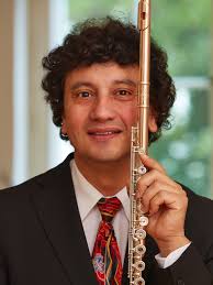 Alfredo Mendieta's Instagram, Twitter & Facebook