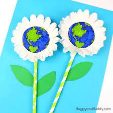 Earth day 2021 activities and craft ideas for kids and adults. Earth Day Craft For Kids Cupcake Liner Daisy Buggy And Buddy