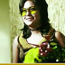 In 1970,Ate Vi became the queen of hit disco movies filled with singing and  dancing,like Rock,Baby Rock,Disco Fever,Swing It Baby,Let's Do The Salsa  and Good Morning Sunshine.