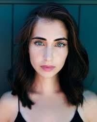 Dilan Gwyn : r/PrettyGirls