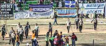 243 просмотра 3 года назад. Psim Yogyakarta Vs Pss Sleman Tranengas Wasserwerfer Und Totale Ekstase Turus Net Magazin