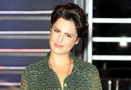 Anni questi anni passati così aridi, sterili, vuoti e l'era delle immagini. Silvia Salemi La Nuova Vita Dell Ex Meteora Di Sanremo Libero Quotidiano