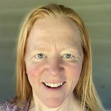 Phoebe MacRae (@brilliantmvmnt)