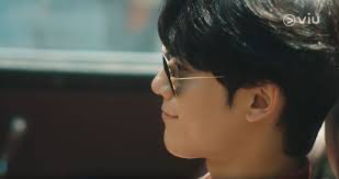 Lee do hyun, 2017'de aktör olarak ilk çıkışını yapan yuehua entertainment altında güney koreli bir aktör. First Impression Youth Of May