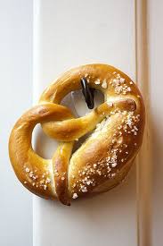 Mach Etwas Laugebratzeli Brezen Pretzels Brezel Brezel Rezept Brunch Fingerfood Brezen