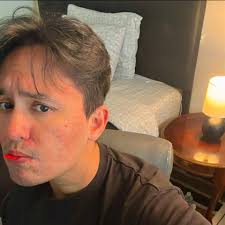 What are the optimal speaker settings for Yamaha HS8's?