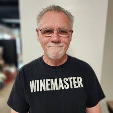 Hey there! 🙋‍♀️ I'm Alicia, a 30 year old mompreneur and I'd love to share  a few fun facts about myself to give you a little insight into who I am: 1.