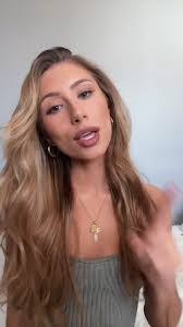 Cassie Veach's Instagram, Twitter & Facebook