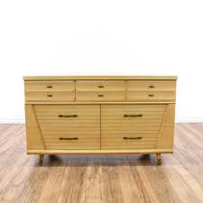 This Harmony House Chest Of Drawers Is Featured In A Solid Wood With A Light Blonde Finish This Harmony House Mid Century Modern Dresser Mid Century Dresser