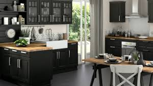 Les divers revêtements possibles, les différentes tailles d'éléments et le choix de couleurs laissent libre cours à l'imagination pour créer des. Meuble De Cuisine Noir Et Blanc Youtube