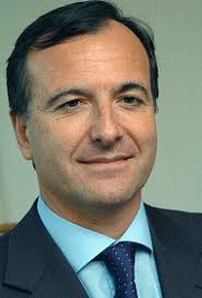 Konstantinos alyssandrakis put a question which franco frattini answered. Biografia Di Franco Frattini