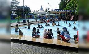 Merupakan salah satu kolam renang yang berada di kabupaten jember. Dampak Virus Corona Tempat Wisata Di Jember Tutup Selama 2 Minggu Bangsa Online Cepat Lugas Dan Akurat