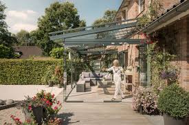 Glasschiebedrehturen Kinderleicht Zu Bedienen Bei Uns Konnen Sie Sich Die Originale Von Solarlux Ansehen Sl 20 Sl 22 Und Sl 25 Si Terrassendach Glas Atrium