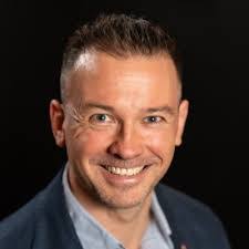 Eric Albrecht's Instagram, Twitter & Facebook