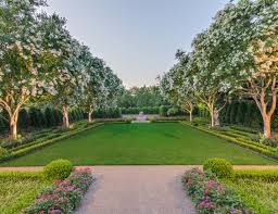 Formal Boxwood Garden Harold Leidner Co Landscape Architects Dallas Tx Contemporary Landscape Design Luxury Landscaping Landscape Design