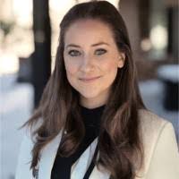 Natalie Dey's Instagram, Twitter & Facebook