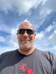 Vocalist seeking band in Chicago