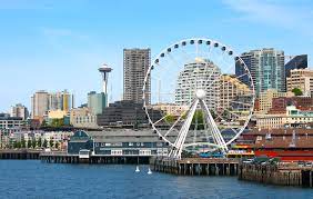 In modern usage, a landmark includes anything that is easily recognizable, such as a monument, building, or other structure.in american english it is the main term used to designate places that might be of interest to tourists due to notable physical features or historical significance. 1 Tag In Seattle Der Perfekte Stadtrundgang