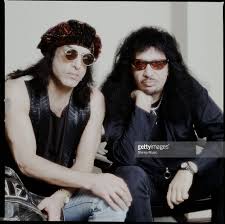 Gene simmons, ace frehley and paul stanley of the rock and roll band 'kiss' perform onstage in circa 1977 in los angeles, california. Paul Stanley Gene Simmons Real Face Of Photography And Glasses At Paul Stanley Gene Simmons Simmons