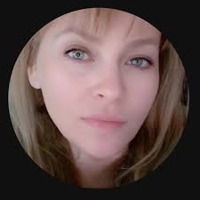 틀렸어!!!! 타겟과 코스트코는 별개 회사입니다. 타겟은 타겟 코퍼레이션의 소유이며, 코스트코는 코스트코 도매 코퍼레이션의 소유이다.  그들은 회사 관계가 없다.