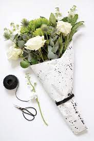 Ideas wedding bouquets roses white simple. 4 Ways To Wrap A Flower Bouquet Burkatron