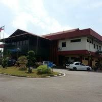 Just like other majlis daerah, it manages local development plans, licensing issues, social and local welfare. Majlis Daerah Yong Peng Yong Peng Johor