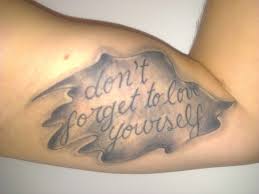 .liebe love quote schrift spruch spruchtattoo tattoo sprüche tattoo sprüche lebensmotto tattoo vorlage tattoo vorlagen unterarm weiblich weisheit du bist auf der suche nach einem motiv für dein neues tattoo? Beste Oberarm Tattoos Tattoo Bewertung De Lass Deine Tattoos Bewerten