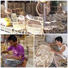 Sejarah seni anyaman  seni anyaman telah berkembang sejak ribuan tahun, tepatnya pada masa neolitikum (masa bercocok tanam). Kerajinan Rotan Cirebon Dari Lokal Hingga Ke Mancanegara