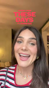 Michelle Findley's Instagram, Twitter & Facebook