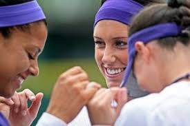 UW softball pitcher Danielle Lawrie is a hit