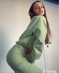 Pochwaliła się tym faktem na portalu społecznościowym. Marina Luczenko Spiewa Dla Meza I Tanczy Dla Fanow Fanka Paznokcie Zdjelas Zdjela A To Nie Koniec Zmian