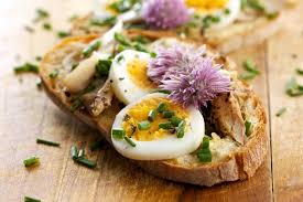 After harvesting, keep the flowers in the fridge until ready to use (they should last a few days), then wash gently. Steps To An Edible Flower Garden