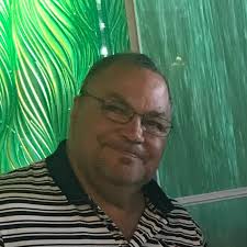 Who can do a last minute photo shoot for a baby's 1st birthday?