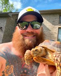 Meet the newest member of the Capps Clan, Bellmo!!  🐢🤘🏼🐢🤘🏼🐢🤘🏼🐢🇺🇸🇺🇸🐢🤘🏼🐢🤘🏼🐢🤘🏼🐢🤘🏼 #cappswiadom  #onesteponerep #mondayvibes #bama #mondaymantra #tortoise #tortoises  #reptilesofinsta #reptilesofinstagram #tortoisesofinstagram #shell ...