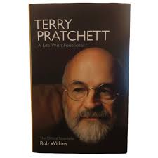 Tuyển tập sách tác giả Terry Pratchett giảm giá đến 50%