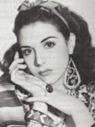 Elisa Negrete's Instagram, Twitter & Facebook