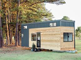 House on wheels zijn huizen op wielen, het hele jaar door. Hauslein Tiny House Co Tiny Home On Wheels That Can Sleep Six People