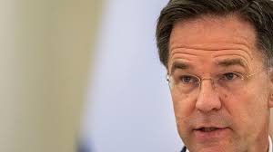 Mark Rutte zvyšuje náskok v súboji o šéfa NATO. Proti je zatiaľ iba Orbán