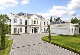 10 000 Square Foot Newly Built Mansion In Surrey England Classic House Exterior Luxury Homes Dream Houses House Exterior