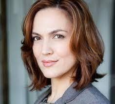 Mình cứ tưởng diễn viên đóng vai Veronica là Mariska Hargitay trong Law and  Order SVU suốt thời gian dài. : r/PrettyLittleLiars