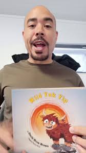 @UncleBrowBrows's video Tweet