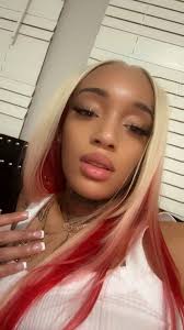 Hello everyone 🥰my name is Asjia some ppl call me Ty 😌 I'm 25 and from  NC.. yes I'm single 🥳 lol new to the group yall fwm thooo 🙂‍↔️💅🏽