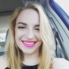 Anna Carmen (@anacarmenteach)