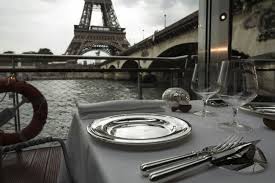 Prive De Tour Eiffel Alain Ducasse Lance Son Bateau Gastronomique