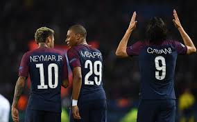 Then packed a mid zidane from a mid or base pack. Herunterladen Hintergrundbild Neymar Kylian Mbappe Vor Ihm Cavani 4k Psg Fussball Fussball Stars Ligue 1 Paris Saint Germain Cavani Mbappe Footballers Neymar Jr Mit Einer Auflosung Zu Uberwachen 3840x2400 Bilder Auf Dem Desktop