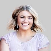 Michelle Pulsifer's Instagram, Twitter & Facebook