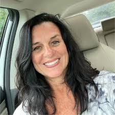 Hi everyone! I wanted to take a moment to introduce myself to my newer  connections and also say hello to my longtime network here