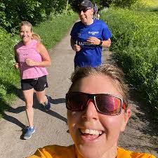 Jennifer Poyner's Instagram, Twitter & Facebook